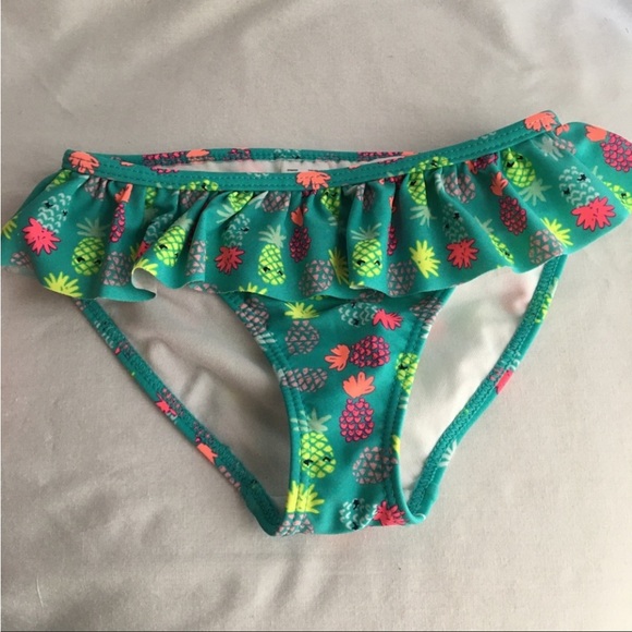 ⚡️ FLASH - 4/5 Girls swim bundle - Picture 8 of 10